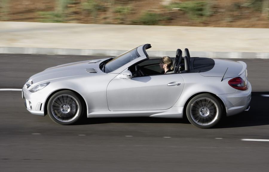  Mercedes-Benz SLK55 AMG 2008 года  (фото 20 из 77)